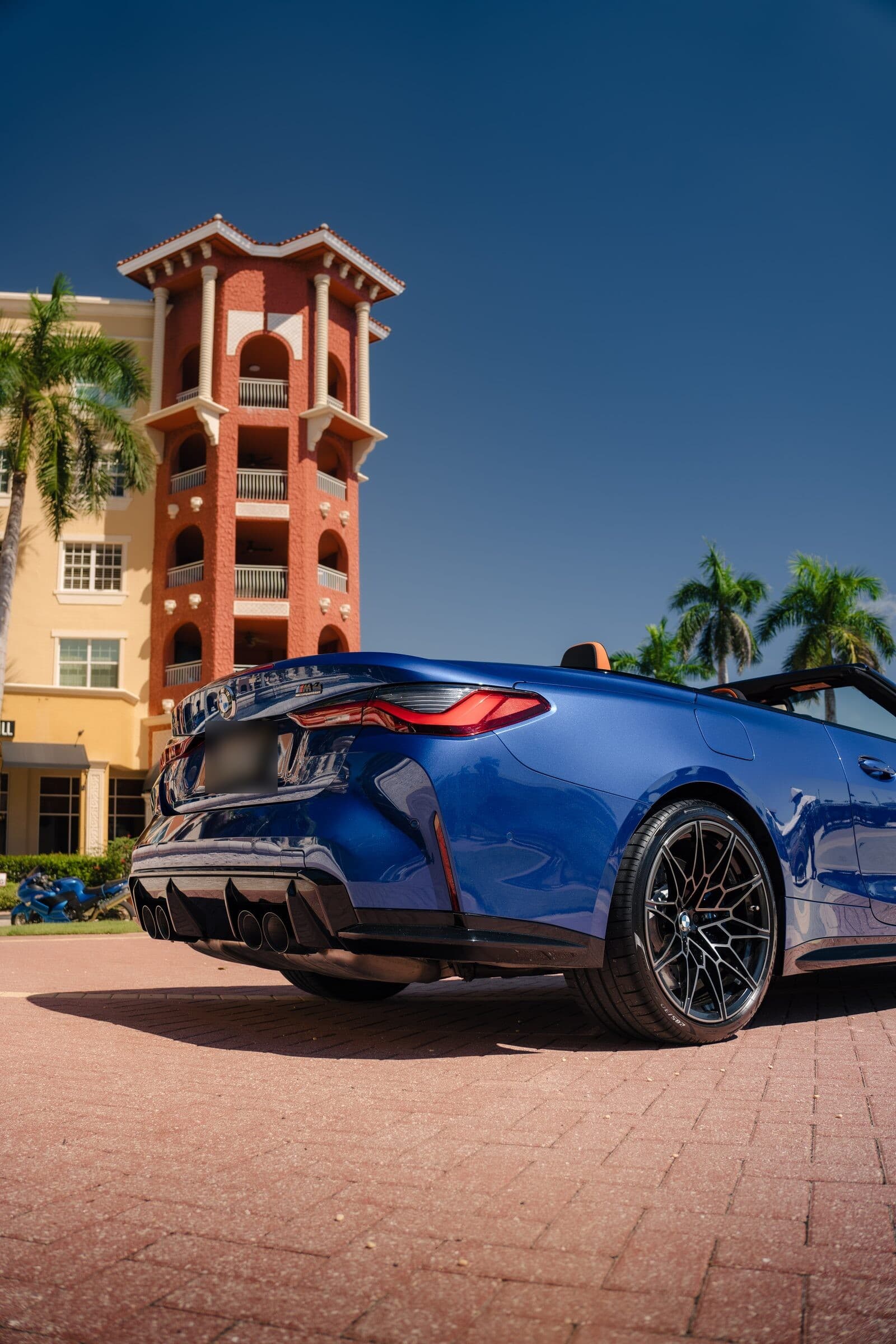 BMW M4 Competition Convertible — photo 3