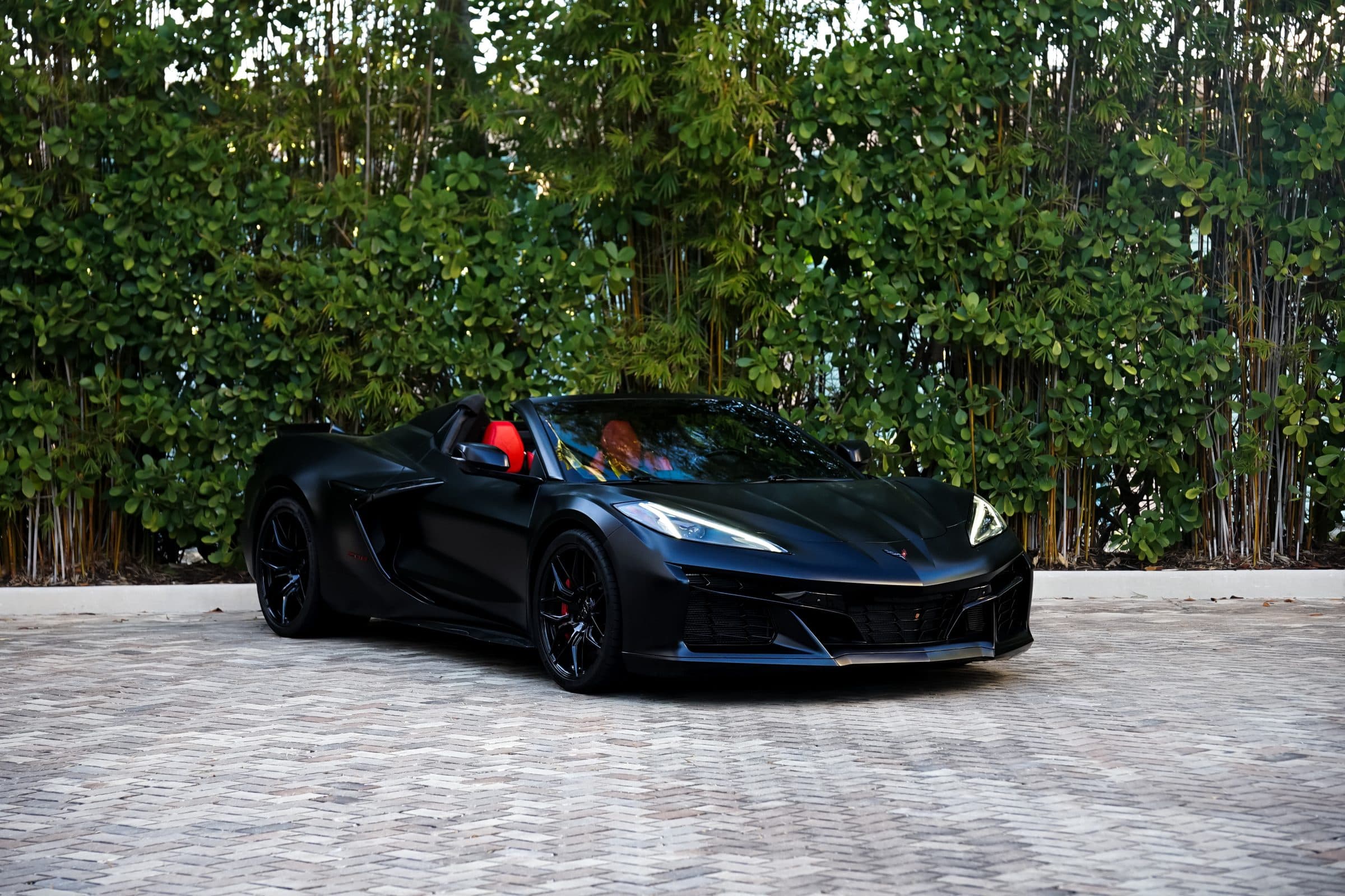 Chevrolet Corvette C8 Z06 — photo 1