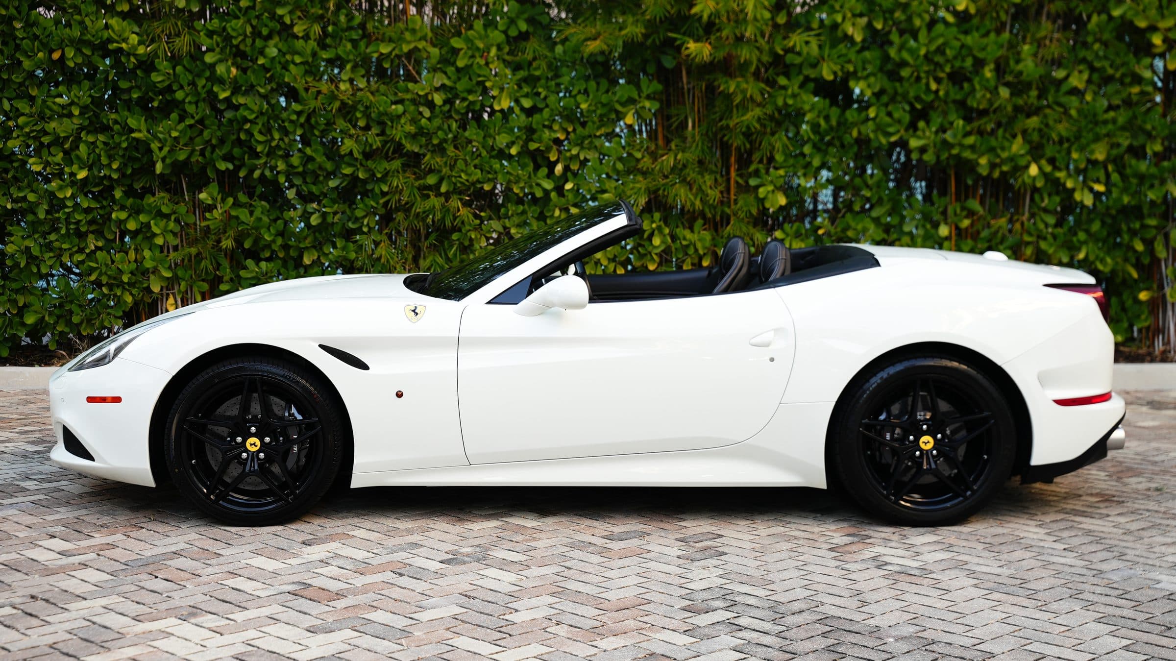 Ferrari California T — photo 7