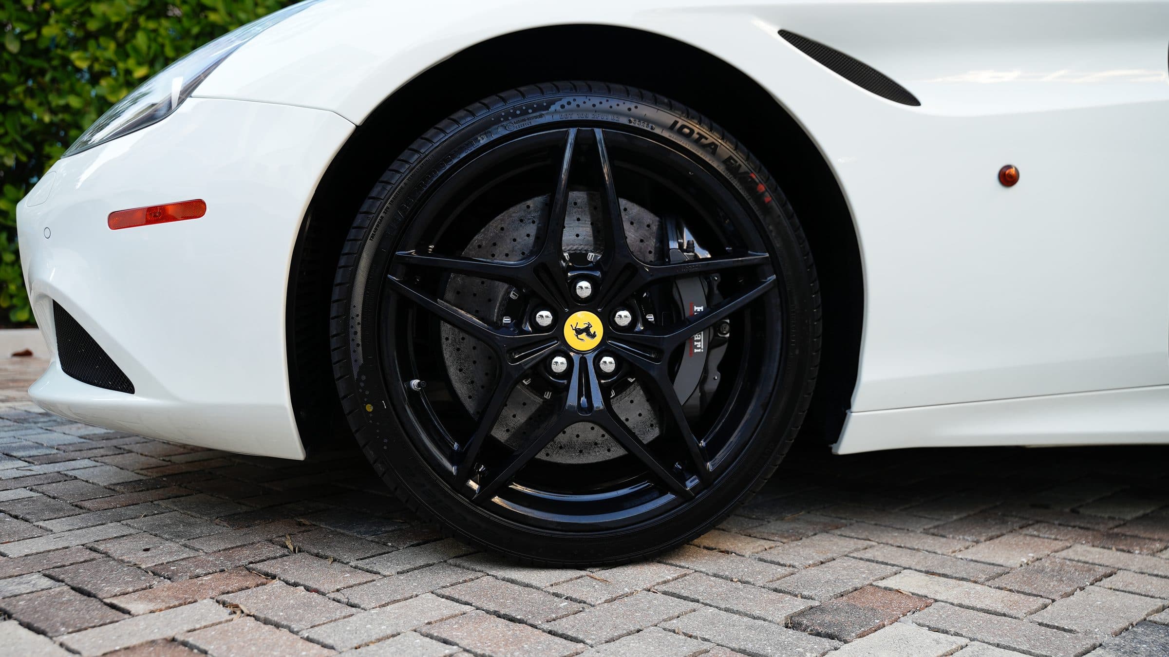 Ferrari California T — photo 9