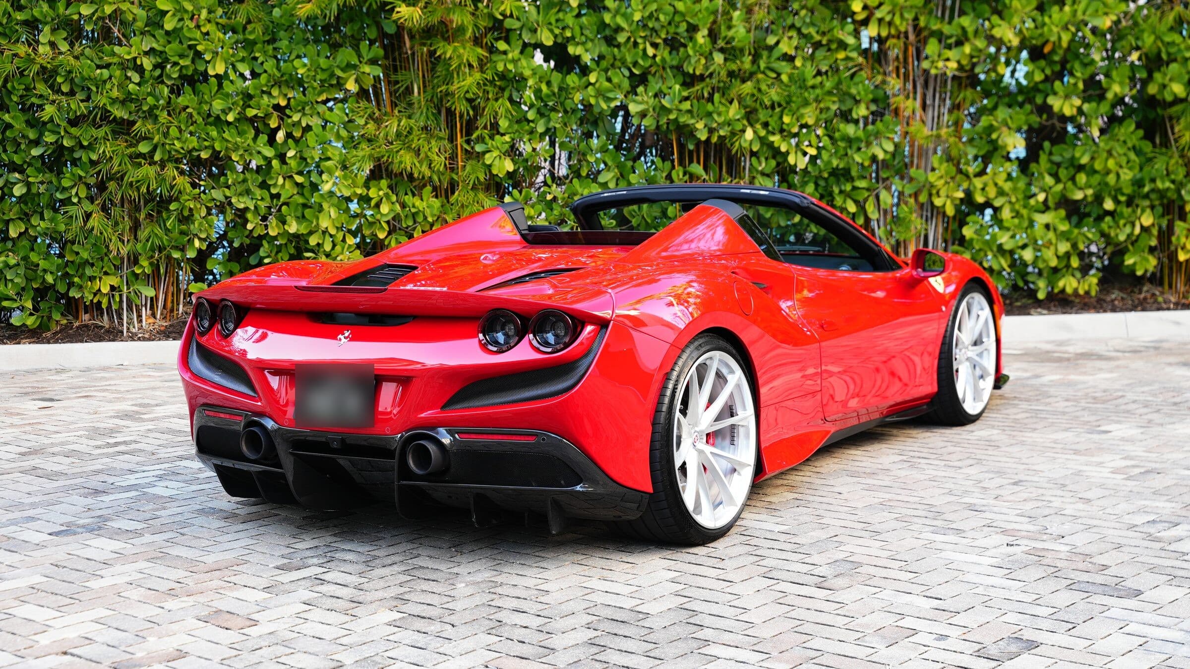 Ferrari F8 Spider — photo 4