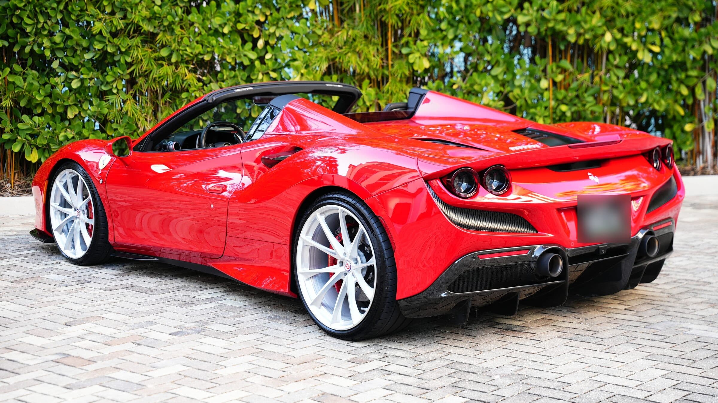 Ferrari F8 Spider — photo 7