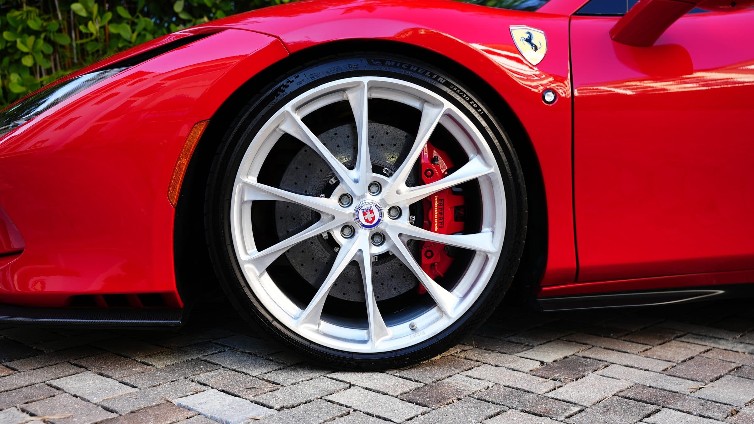 Ferrari F8 Spider — photo 8