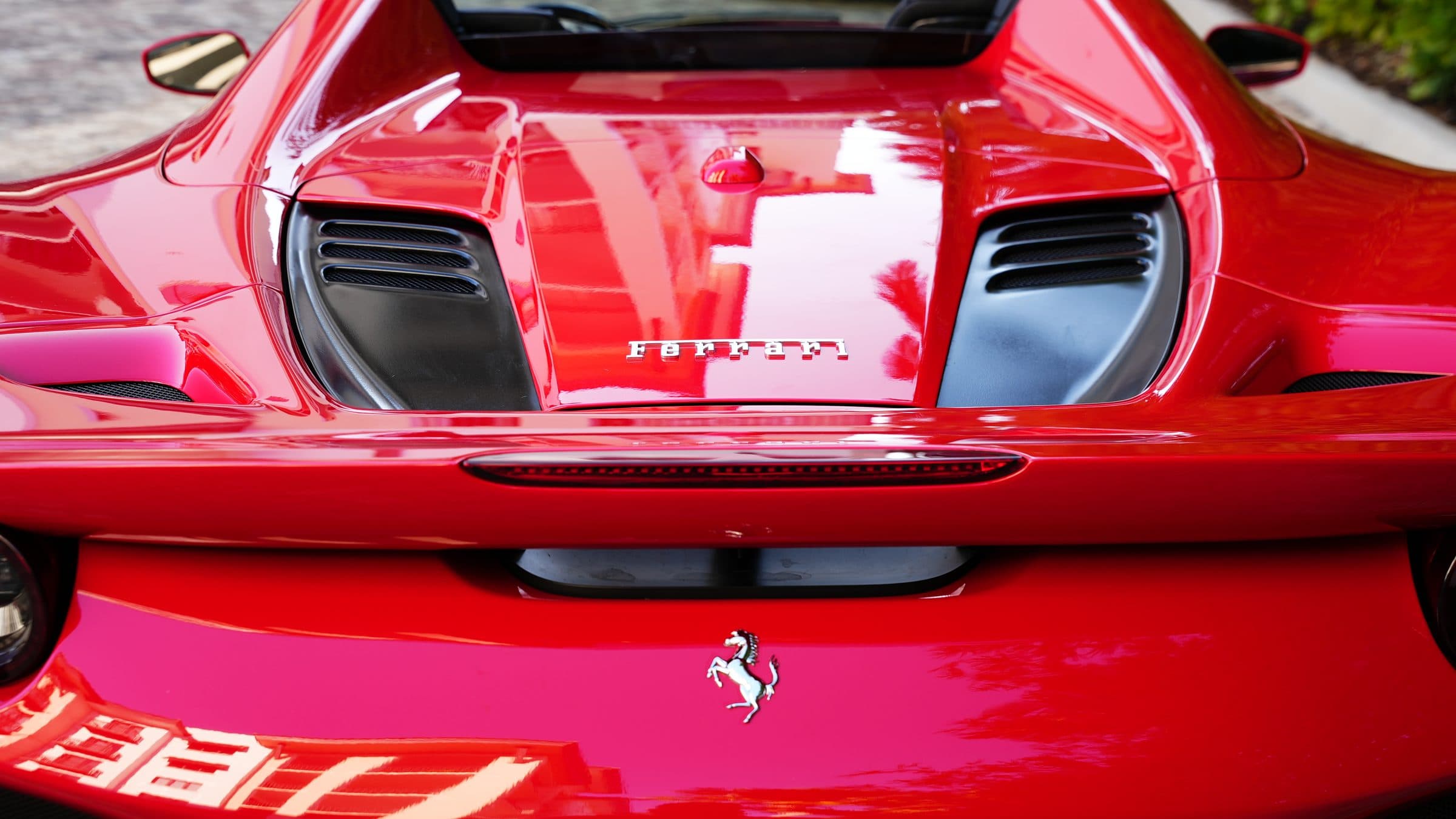 Ferrari F8 Spider — photo 9