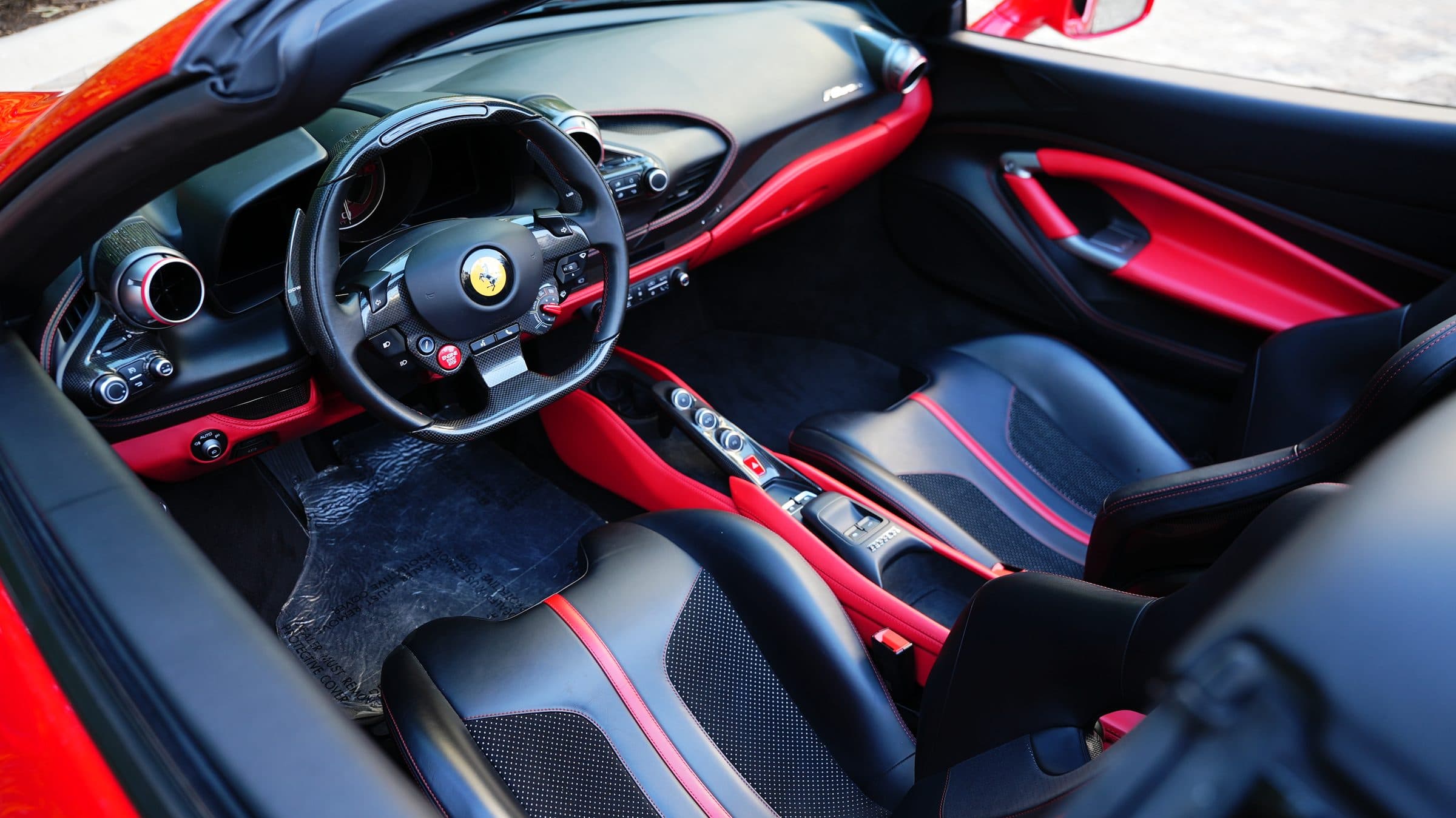 Ferrari F8 Spider — photo 10