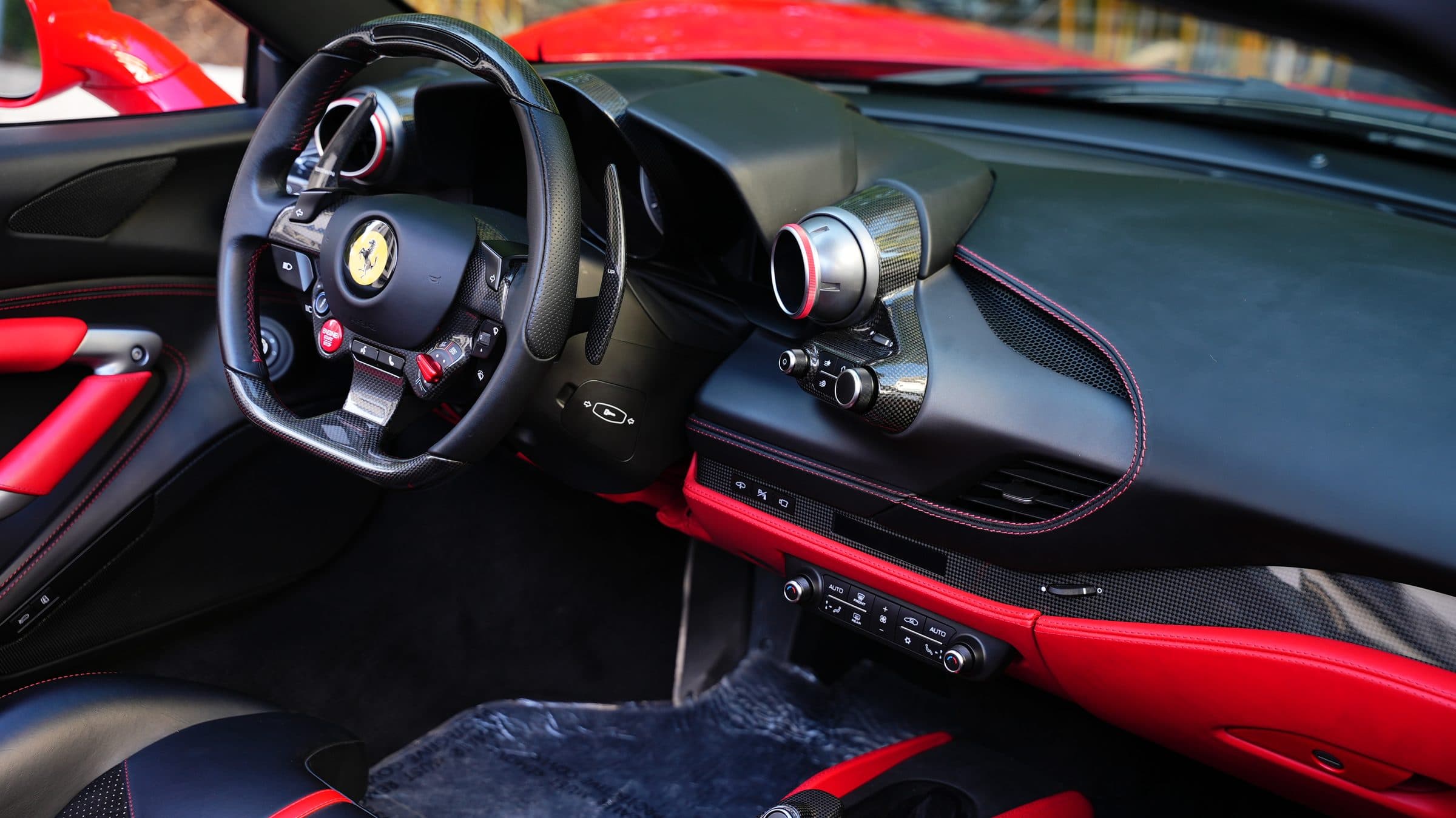 Ferrari F8 Spider — photo 11