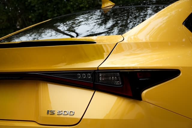 Lexus IS 500 F Sport — photo 13
