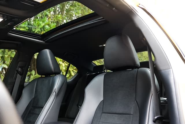 Lexus IS 500 F Sport — photo 15