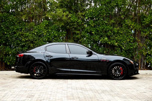 Maserati Ghibli Trofeo — photo 3