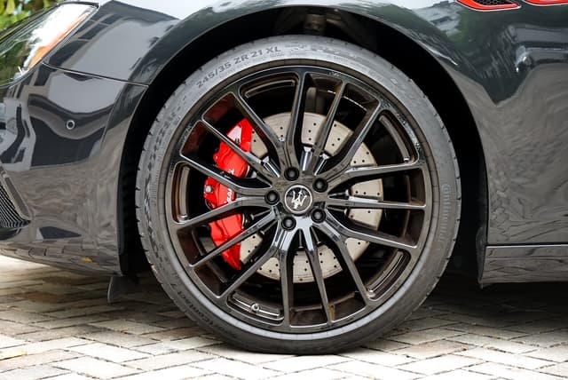Maserati Ghibli Trofeo — photo 10