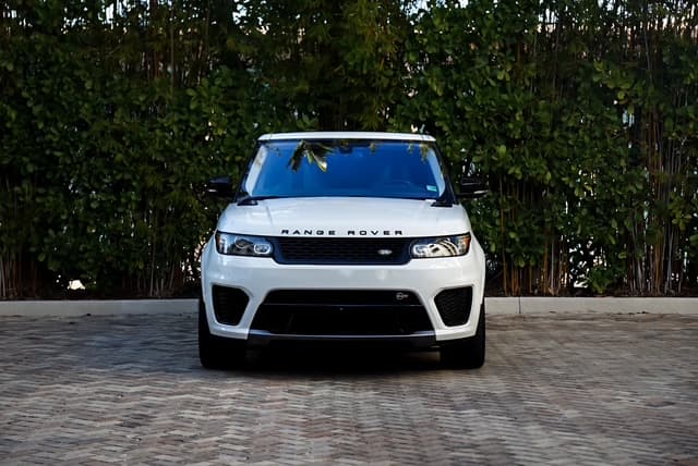 Range Rover Sport SVR — photo 5